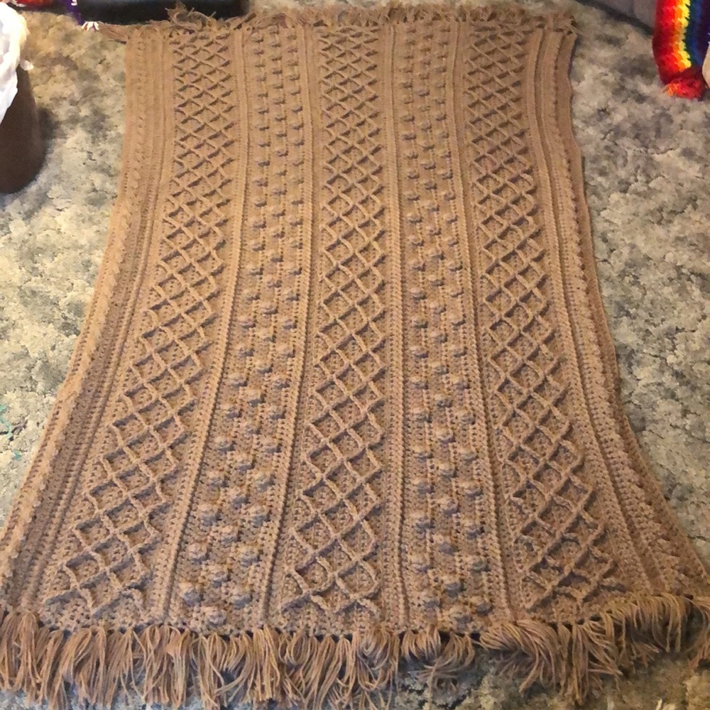 ☕️Hot Chocolate Fisherman Style Afghan w/Fringe Hand Crocheted In Taupe